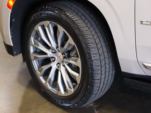 Used 2021 GMC Yukon Denali w/ Denali Premium Package image 60