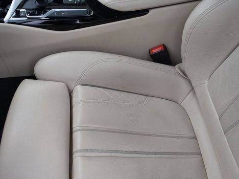 Used 2018 BMW 530e xDrive w/ Premium Package 2 image 11