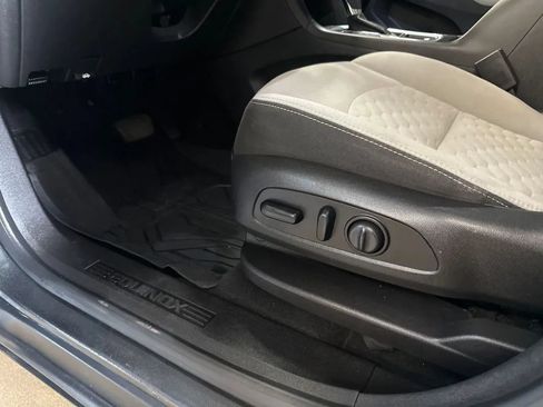 Used 2019 Chevrolet Equinox LT AWD/4WD image 44