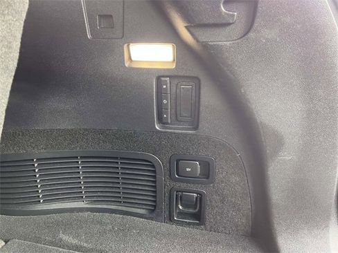 Used 2023 Lincoln Aviator AWD w/ Premium Package image 9