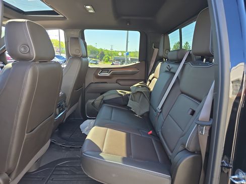 Used 2024 GMC Sierra 1500 Denali AWD/4WD image 14