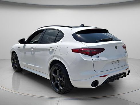 Used 2022 Alfa Romeo Stelvio Veloce AWD/4WD image 8