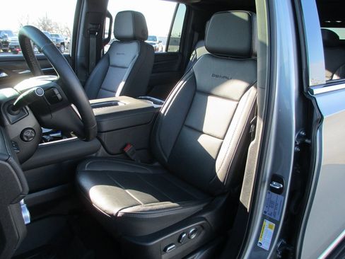 Certified 2024 GMC Yukon XL Denali w/ Max Trailering Package image 20