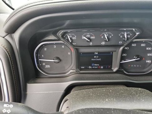 Used 2022 GMC Sierra 3500 AT4 w/ AT4 Preferred Package AWD/4WD image 5