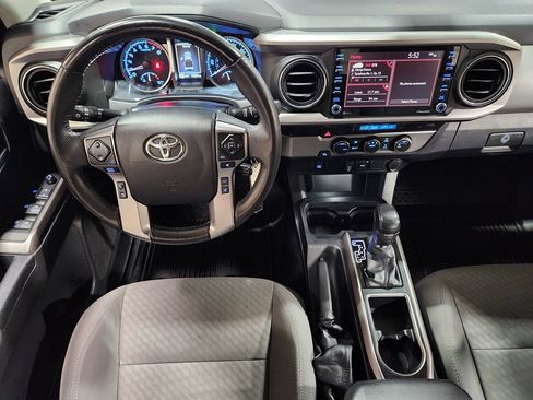 Used 2022 Toyota Tacoma SR5 RWD image 46