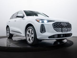 Certified 2025 Audi Q5 Premium Plus w/ Premium Plus video 1