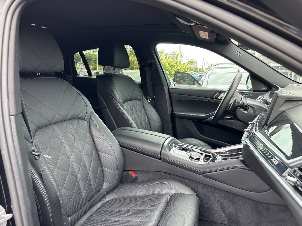 Certified 2025 BMW X6 xDrive40i AWD/4WD image 21