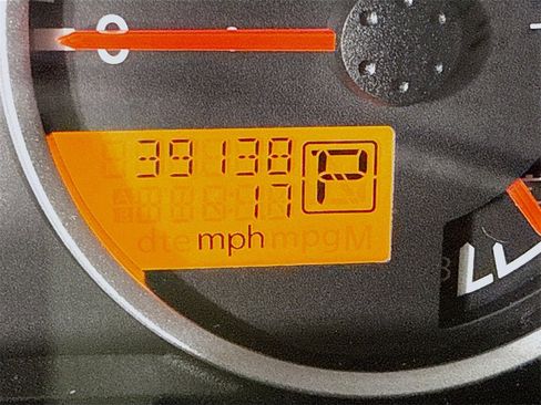 Used 2019 Nissan Frontier SL image 4