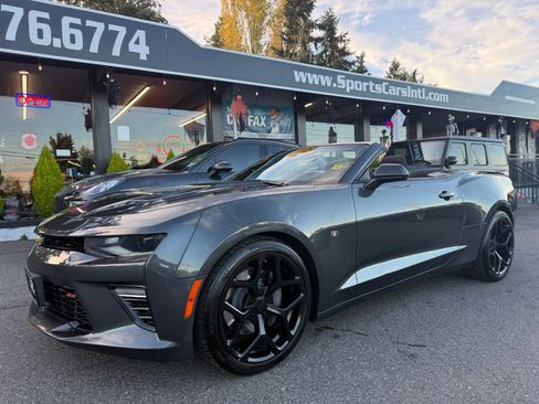 Used 2017 Chevrolet Camaro SS image 1
