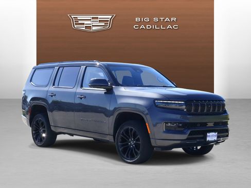 Used 2022 Jeep Grand Wagoneer Series II AWD/4WD image 7