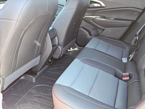 New 2026 Chevrolet Trax LT w/ LPO, Blackout Package image 16