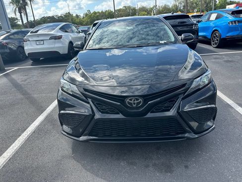 Used 2023 Toyota Camry SE FWD image 5