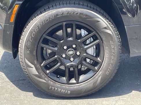 Certified 2024 Land Rover Defender 110 X-Dynamic SE AWD/4WD image 8