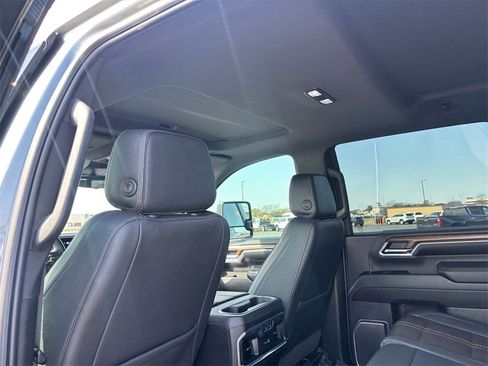 Certified 2024 Chevrolet Silverado 2500 High Country w/ High Country Premium Package image 25