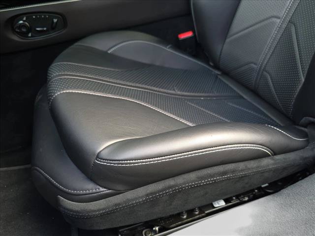 Used 2025 Aston Martin V8 Vantage Coupe RWD image 27