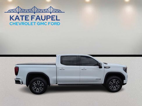 Used 2023 GMC Sierra 1500 AT4 image 8