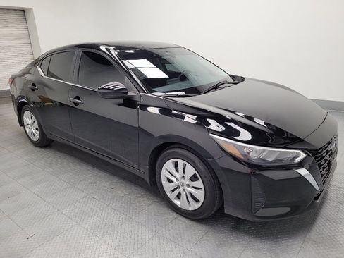 Used 2025 Nissan Sentra S FWD image 11