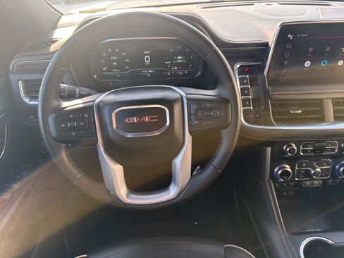 Used 2024 GMC Yukon SLT image 26