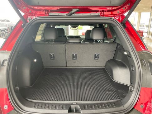 New 2026 GMC Terrain AT4 w/ Convenience Package III image 27