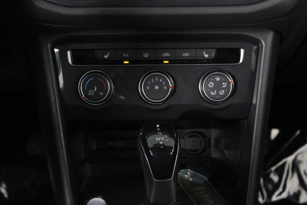 Used 2022 Volkswagen Tiguan S FWD image 21