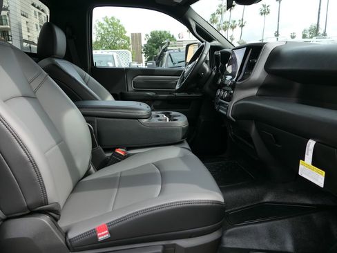 New 2026 RAM 5500 Tradesman w/ Chrome Appearance Group image 24