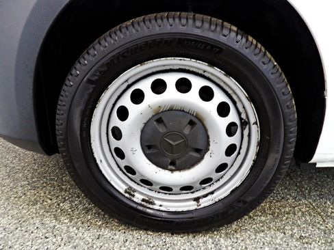 Used 2020 Mercedes-Benz Metris image 15