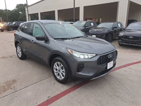 Used 2025 Ford Escape Active AWD/4WD image 6
