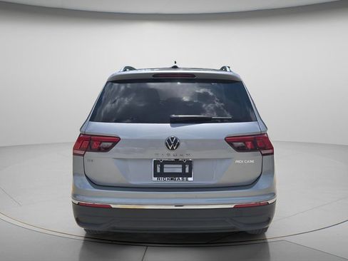 Certified 2023 Volkswagen Tiguan SE FWD image 6