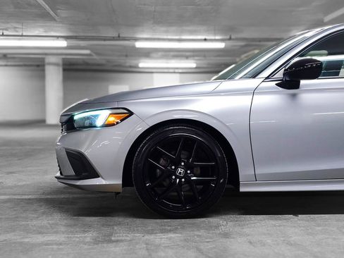 Used 2024 Honda Civic Sport image 15