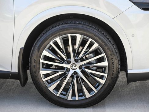 Certified 2025 Lexus RX 350 w/ Convenience Package AWD/4WD image 10