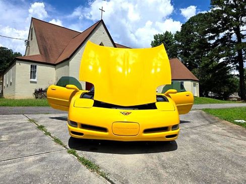 Used 2000 Chevrolet Corvette Coupe w/ Memory Pkg image 34