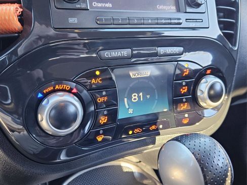 Used 2014 Nissan Juke SL image 19