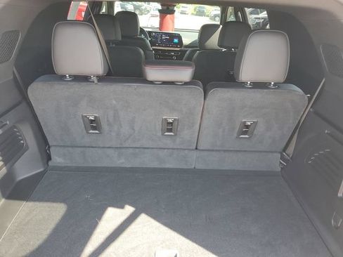 Used 2025 Chevrolet Traverse RS w/ LPO, Floor Liner Package AWD/4WD image 7