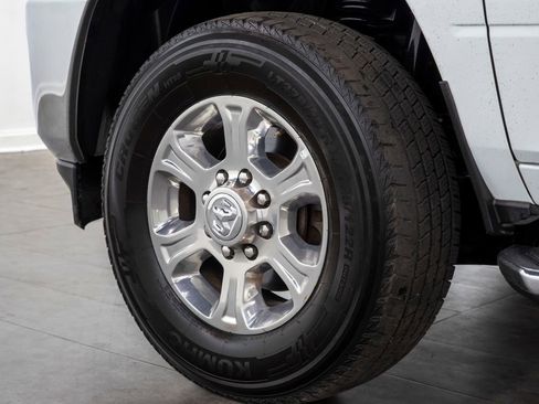 Used 2024 RAM 2500 Big Horn image 6