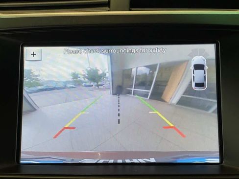 Used 2017 Ford Explorer XLT w/ Equipment Group 202A AWD/4WD image 20