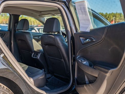 Used 2019 Chevrolet Malibu LT w/ Leather Package image 14