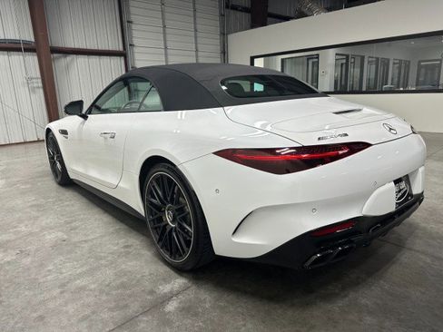 Used 2022 Mercedes-Benz SL 55 AMG 4MATIC image 16