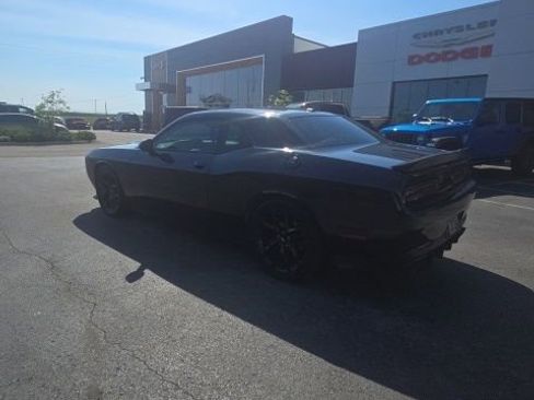 Used 2019 Dodge Challenger R/T w/ Driver Convenience Group image 7