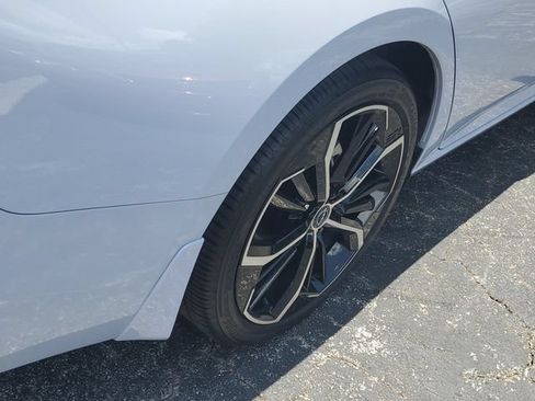 Certified 2025 Nissan Altima 2.5 SR w/ SR Premium Package FWD image 5