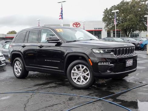Used 2022 Jeep Grand Cherokee Limited image 6
