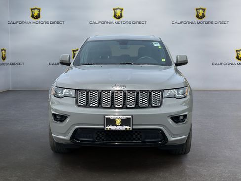 Used 2019 Jeep Grand Cherokee Altitude RWD image 2