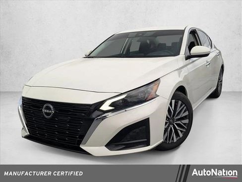 Certified 2023 Nissan Altima 2.5 SV image 1