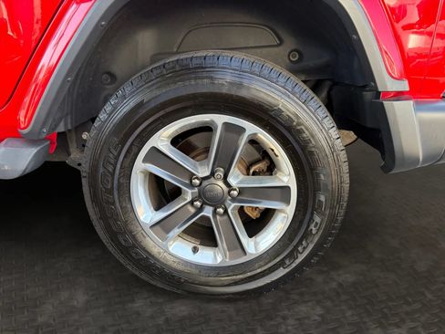 Used 2020 Jeep Wrangler Unlimited Sahara AWD/4WD image 39