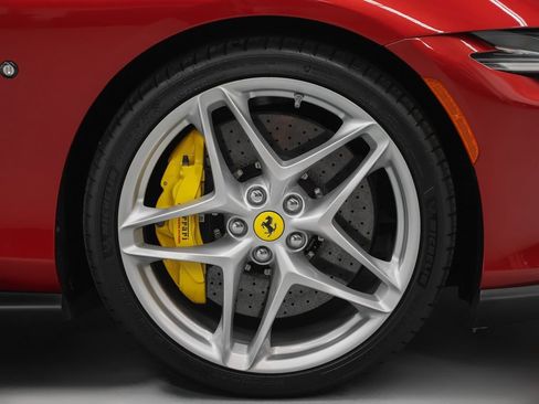 Certified 2022 Ferrari Roma RWD image 12