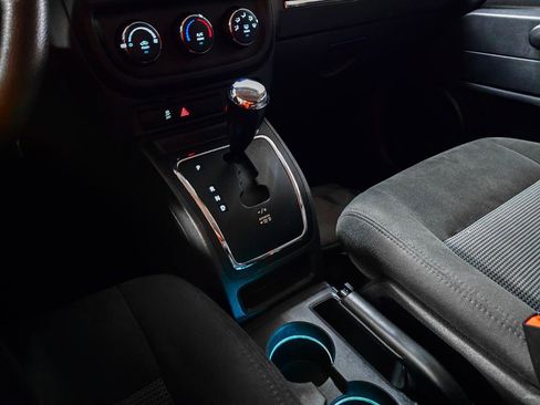 Used 2016 Jeep Patriot Sport image 29