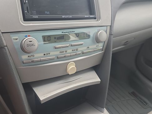 Used 2009 Toyota Camry Hybrid FWD image 32