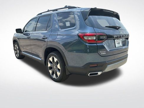 New 2026 Honda Pilot Touring image 5