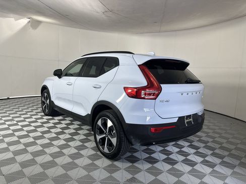 Used 2026 Volvo XC40 B5 Plus AWD/4WD image 6