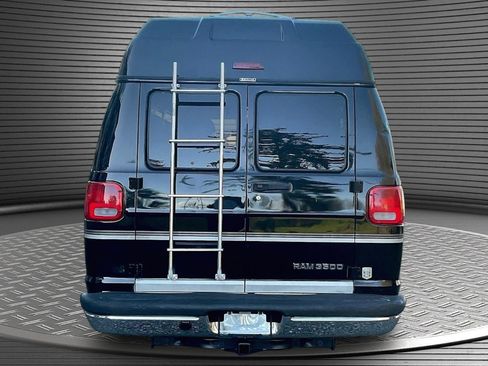 Used 2001 Dodge B3500 image 5