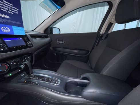 Used 2021 Honda HR-V LX image 4